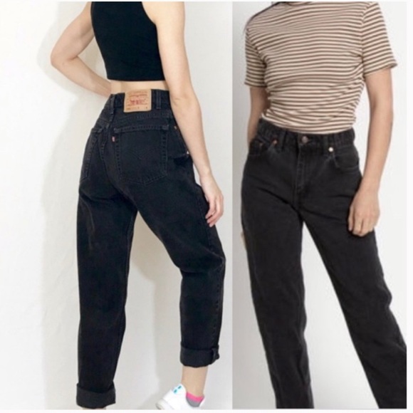 black vintage levis mom jeans